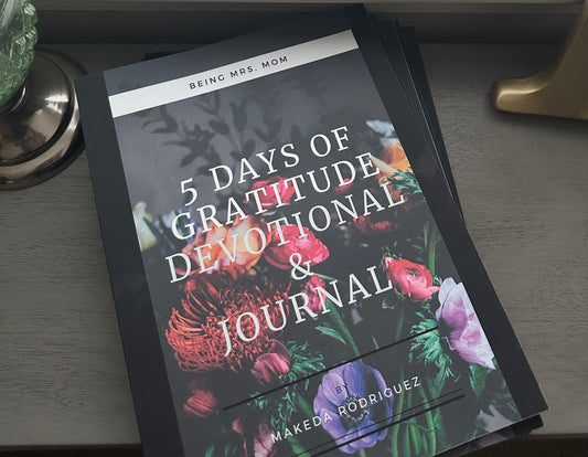 Days of Gratitude Devotional & Journal